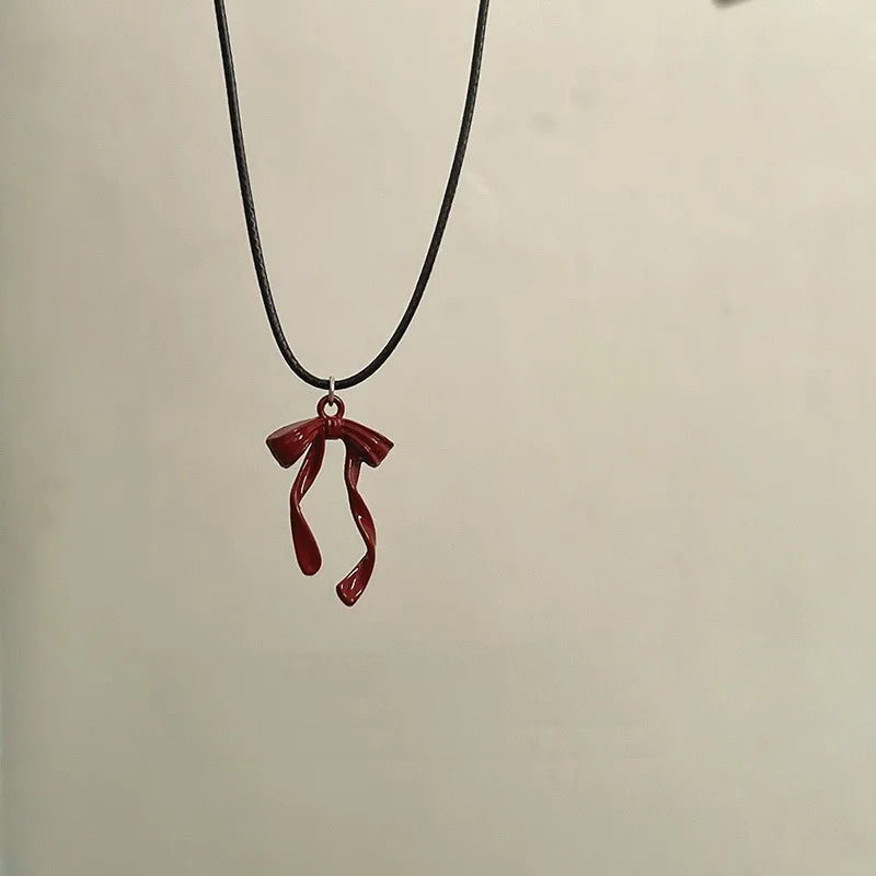 Simple Red Bowknot Pendant Necklaces for Women Black Leather Rope Dripping Oil Bow Knot Clavicle Choker Y2K Party Charm Jewelry