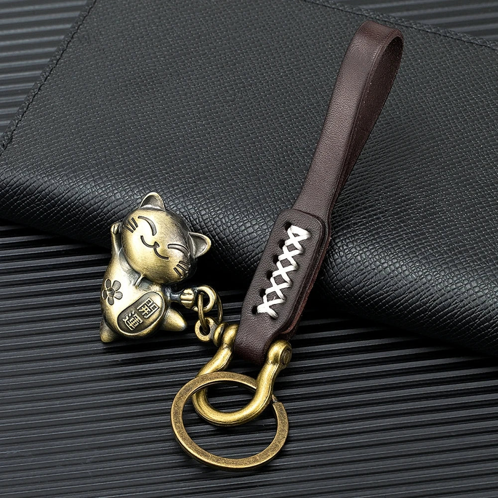 MKENND Personalized Premium leather Car keychain Lucky Cat Horseshoe Shackle Carabiner Hook Backpack Buckle Handmade Gifts