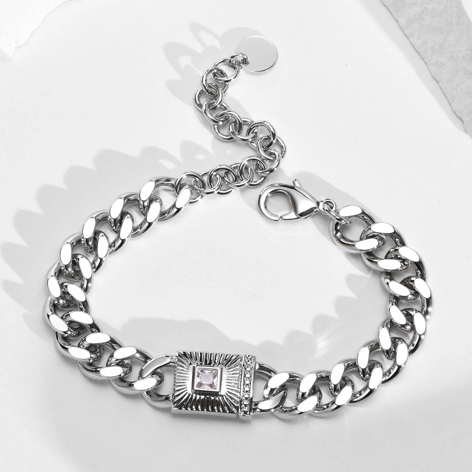 Bracelet unisexe Vnox Design en zircon en forme de cœur, chaîne cubaine ajustable avec breloque carrée géométrique, idéal comme cadeau.