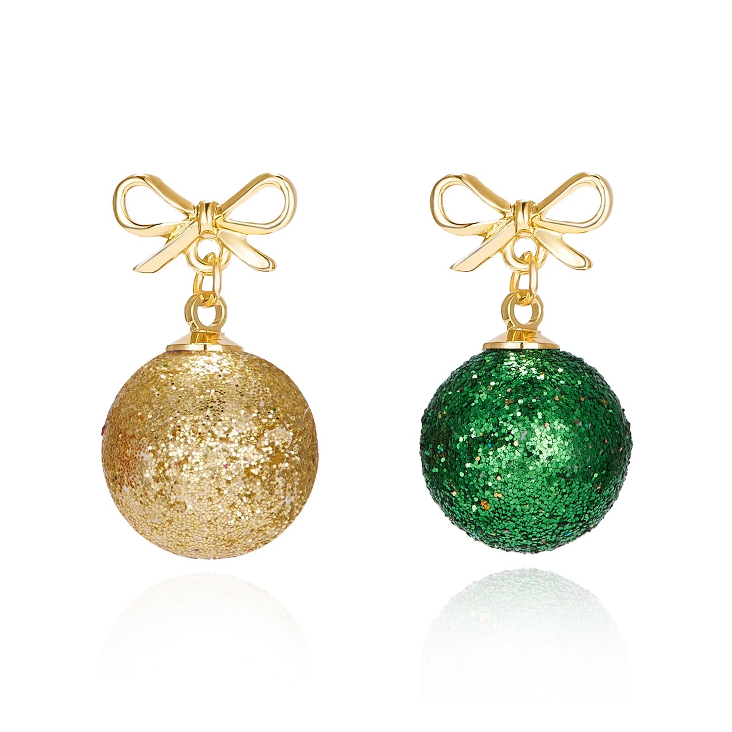 Fröhliche Weihnachten! Grüne und rote runde Kugelohrringe für Damen mit Pailletten, Schneeflocken und Sternen – Hängeohrringe für Neujahr und Feste.