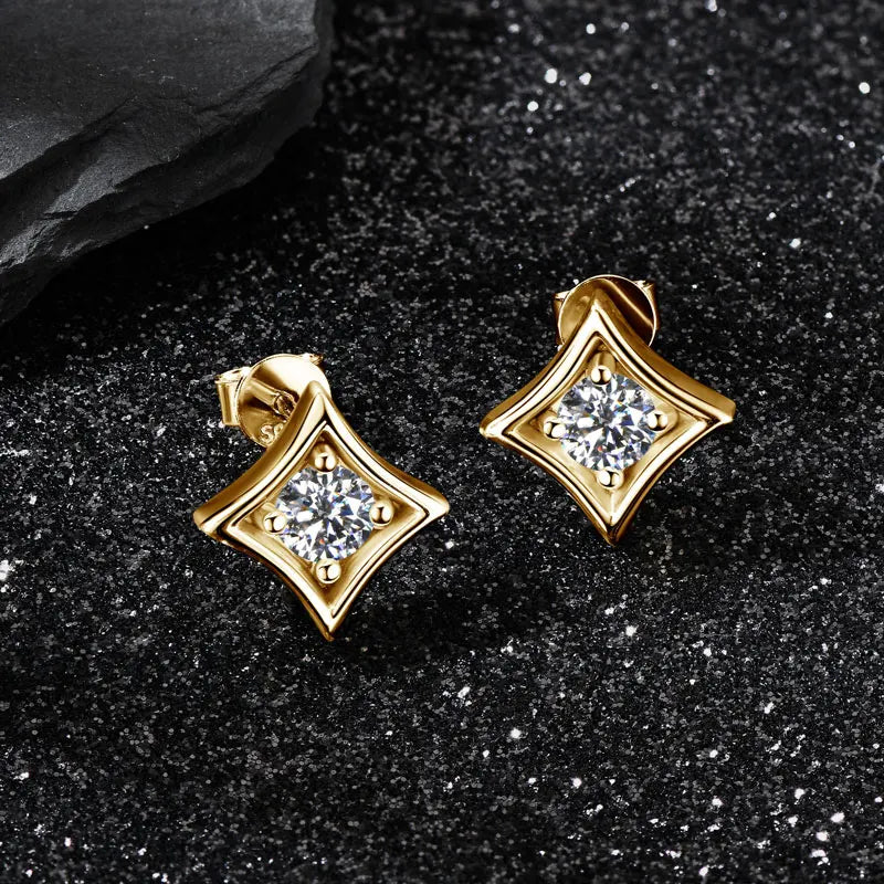 OXTAO Sparkling VVS1 D Color 5MM Moissanite Stud Earrings 925 Sterling Silver Round Cut Birthday Party Fine Jewelry Gift