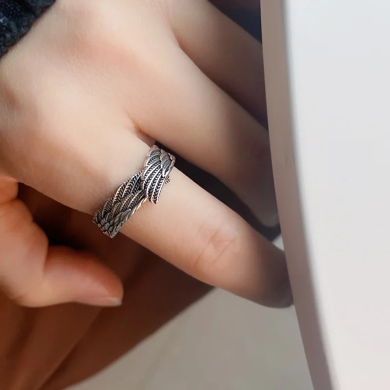 Retro Hugging Angel Wings Ring For Women Men Punk Gothic Open Ring Creative Designer Jewelry Unisex Accessories Gift For Lovers