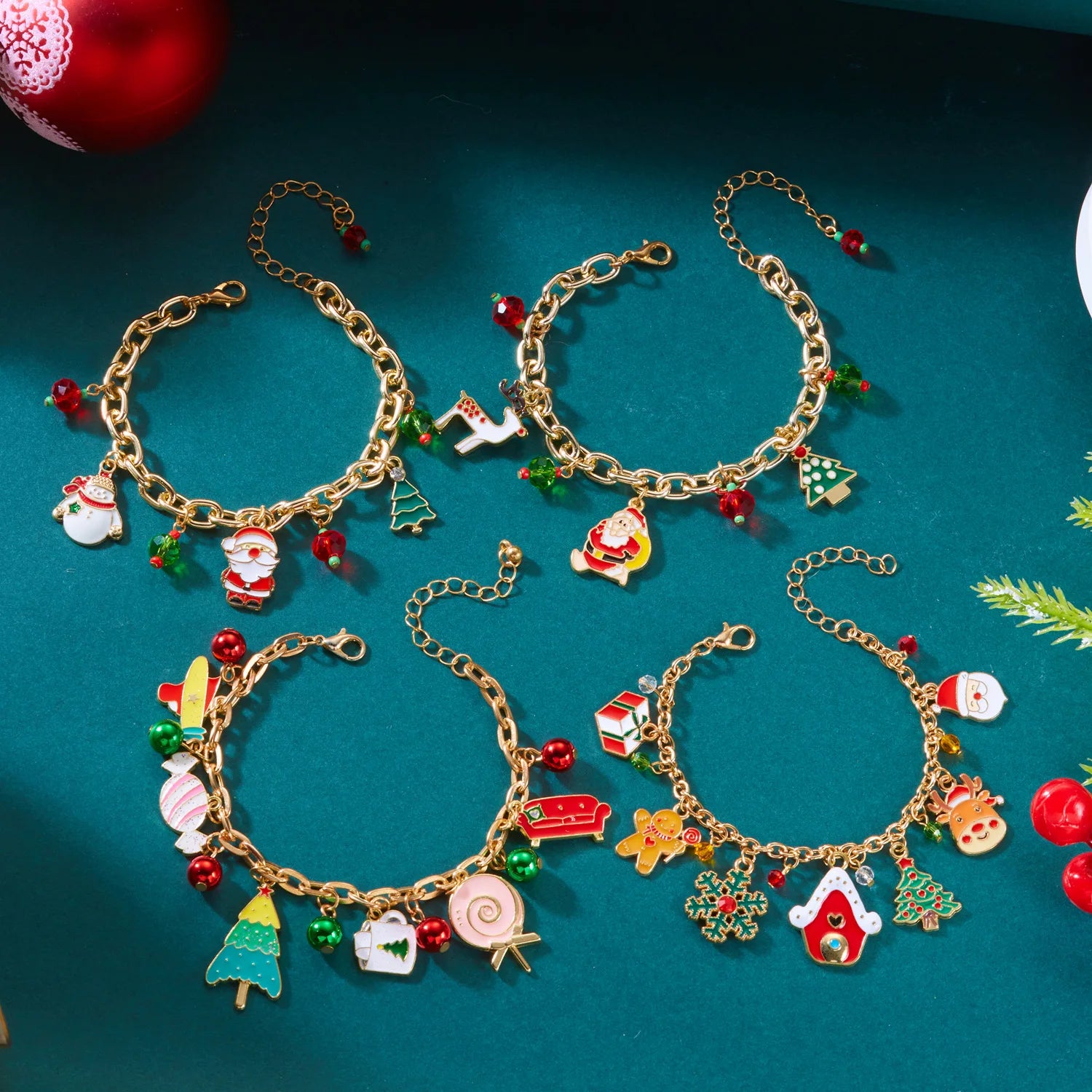 Christmas Series Santa Claus Tree Elk Pendant Bracelets for Women Snowflake Candy Elk Xmas Tree Metal Chain Bracelet Jewelry