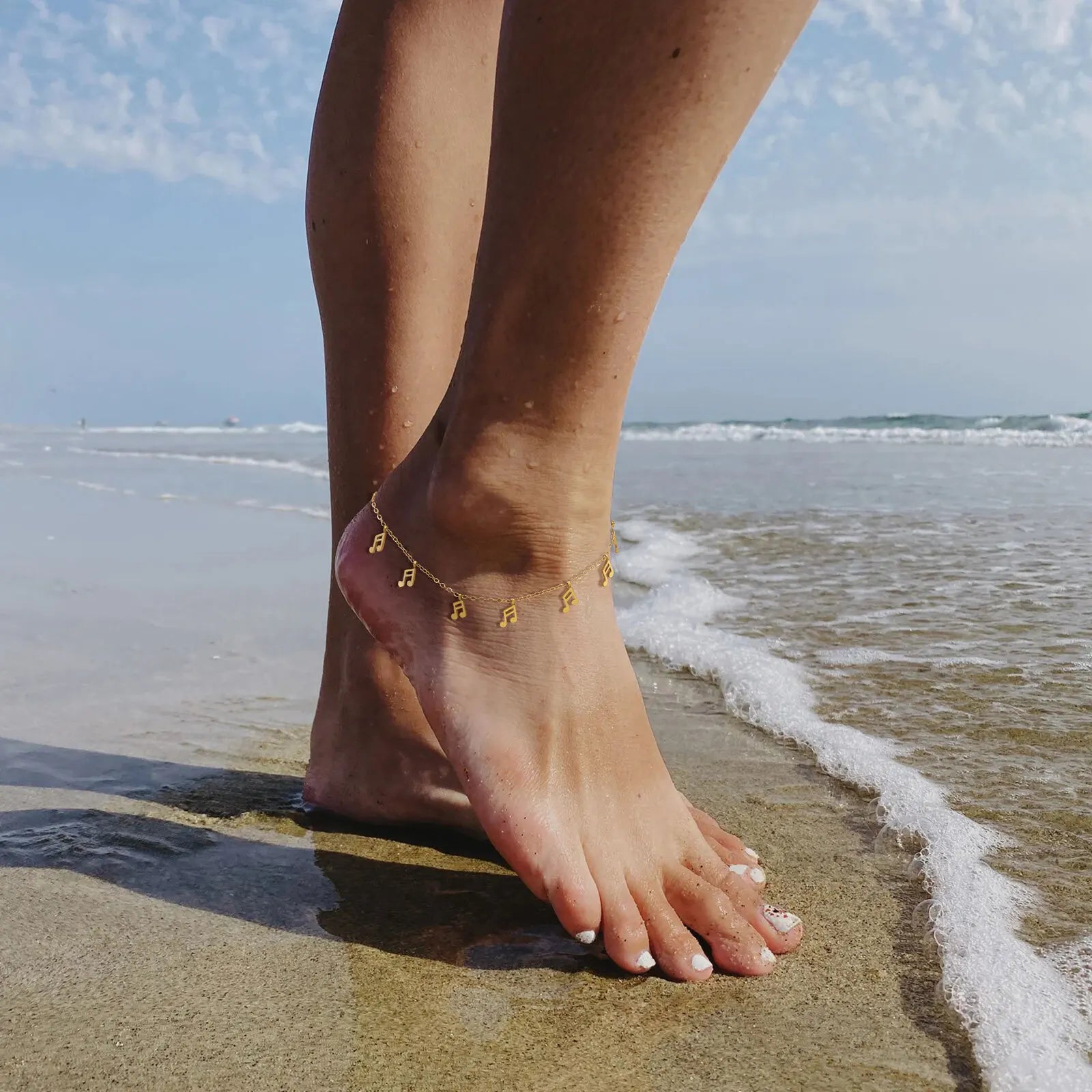 Vnox Gold Color Charm Female Chain Anklet Stainless Steel Cross Crown Star Pendant Barefoot Bracelet Women Beach Jewelry Summer