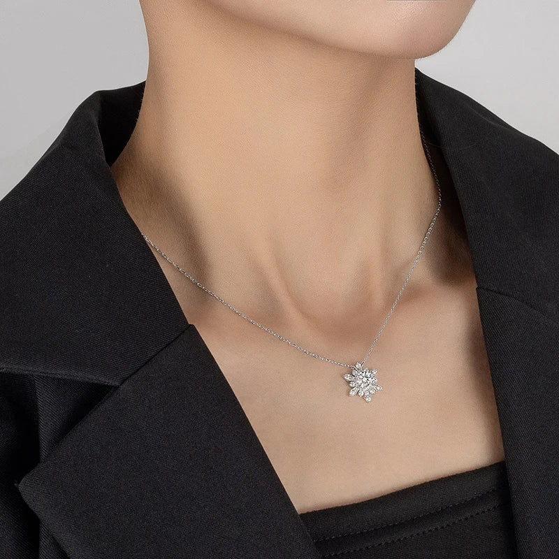PERFANY 1CT moissanite necklace for women S925 pure silver snowflake design laboratory diamond pendant luxury party jewelry