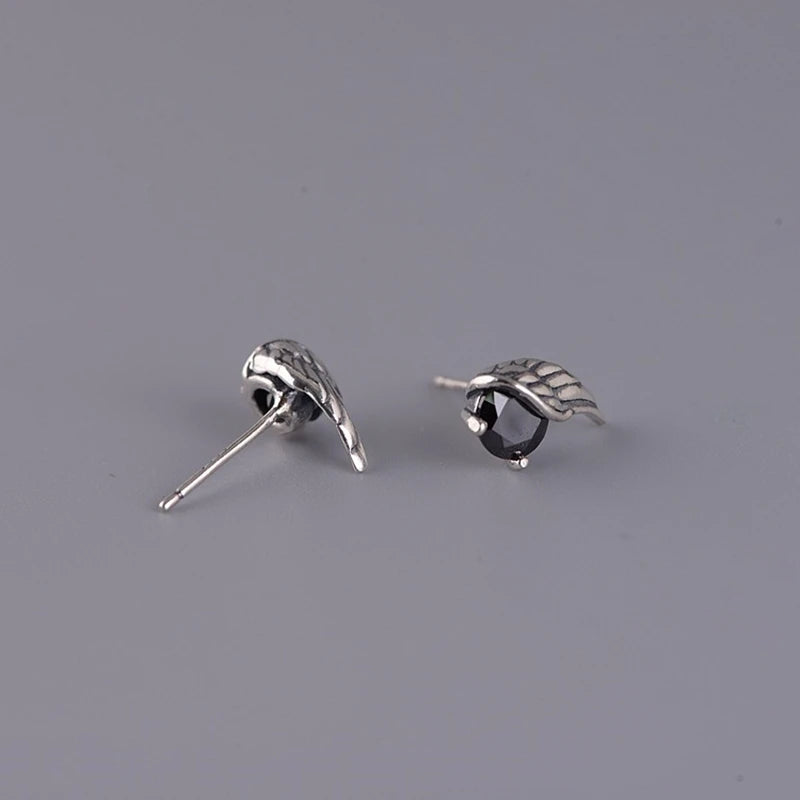 MKENDN 925 Sterling Silber Retro Feder Ohrstecker mit schwarzem Zirkonia für Damen und Herren – Persönlichkeits-Ohrschmuck im Punk-Rock-Gothic-Stil