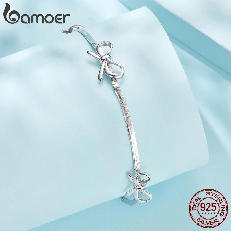 BAMOER Zartes Armband aus 925er Sterlingsilber mit süßer Schleife für Damen und Mädchen, filigranes Armband mit Schleife und Schlangenknochenkette SCB296