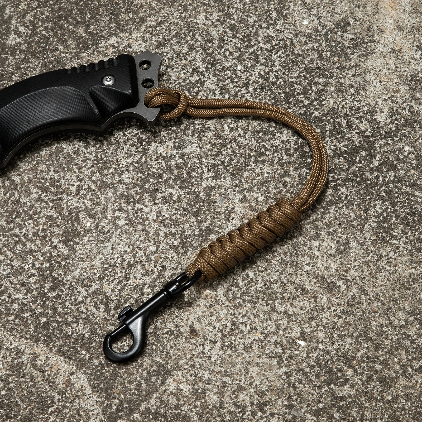 MKENDN Porte-clés en paracorde avec crochet métallique pour homme et femme, dragonne d'urgence pour l'escalade en extérieur, porte-cartes d'identité et d'identification.