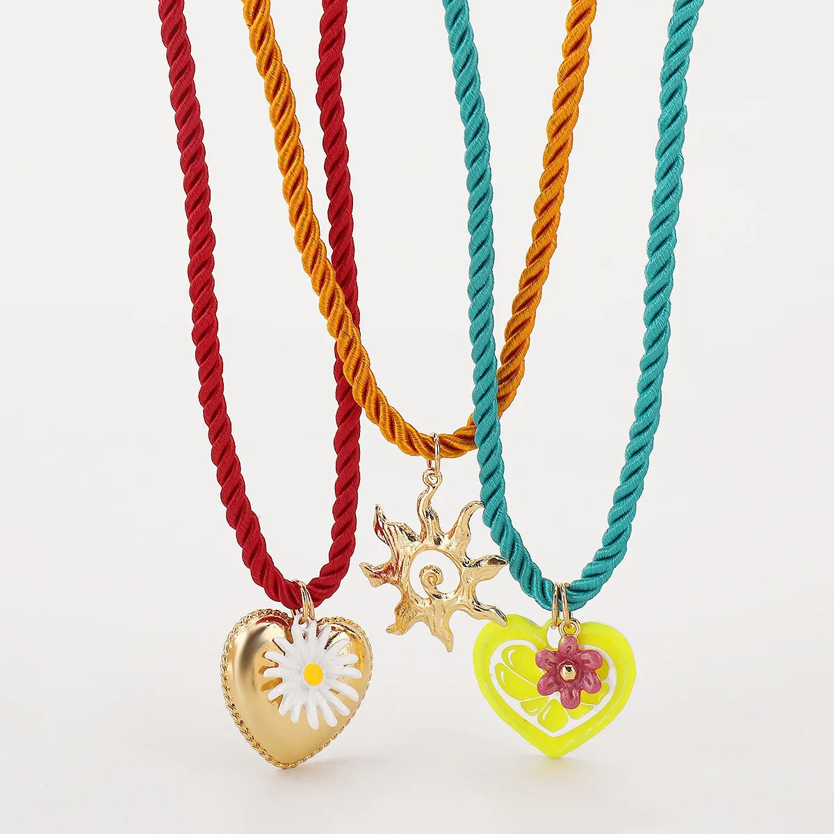 ZAA new Colorful Heart-shaped Sun Daisy Pendant Necklace