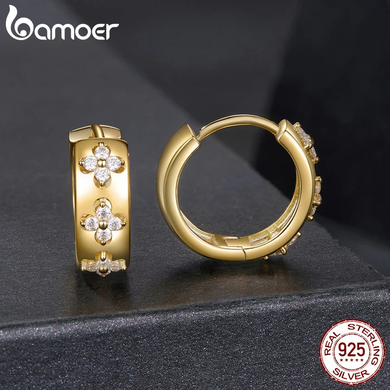 BAMOER Ohrringe mit vierblättrigem Kleeblatt und Moissanit, 925er Sterlingsilber, hypoallergener Blumenschmuck für Damen, Glücksgeschenk