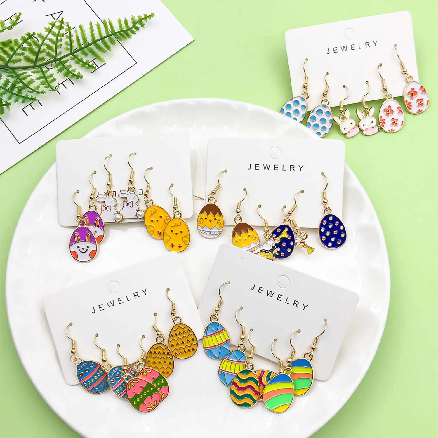 3 Paar/Set Ohrringe aus Emaille-Legierung mit Ostereiern und süßem Cartoon-Kaninchen-Design – perfektes Schmuckgeschenk für die Feiertage