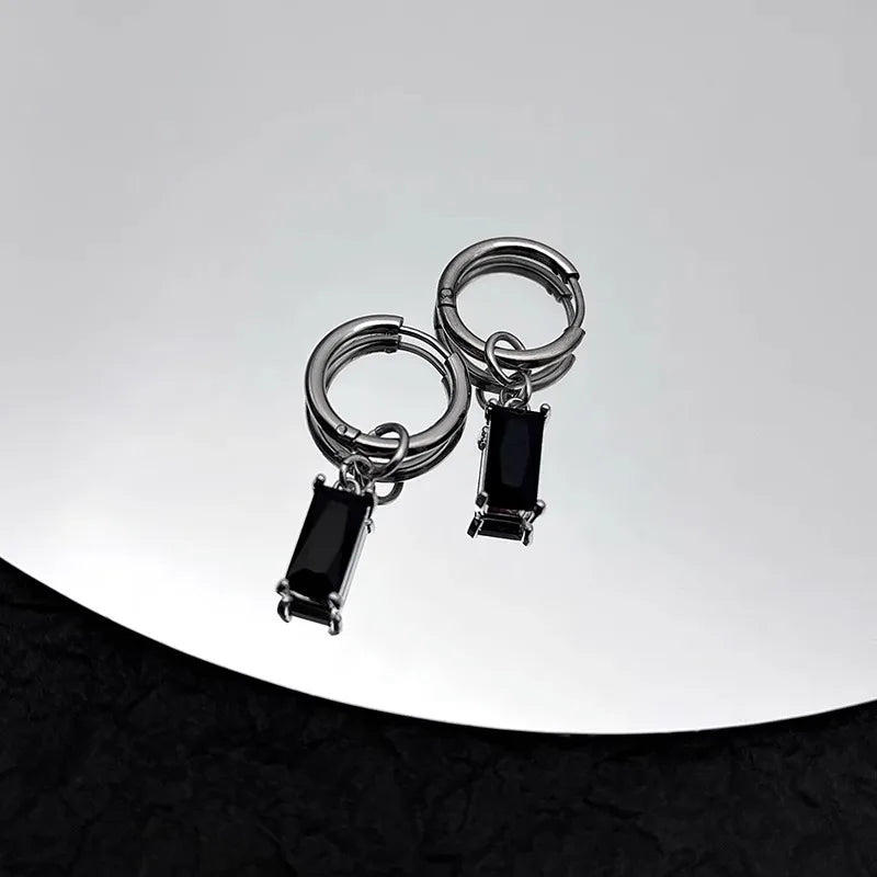 Simple Classic Black Zircon Earrings For Men Women Punk Gothic Rock Hiphop Earrings Designer Jewelry Unisex Accessories Gift