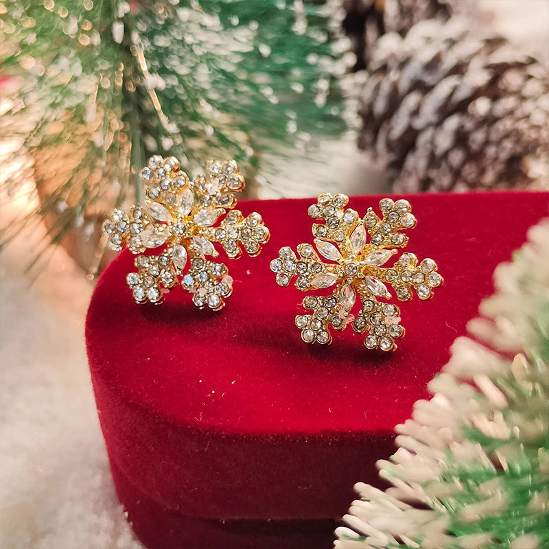 Boucles d'oreilles pendantes délicates en zircon et perles d'imitation flocon de neige pour femmes, boucles d'oreilles brillantes en strass et fleurs, cadeau idéal pour Noël.