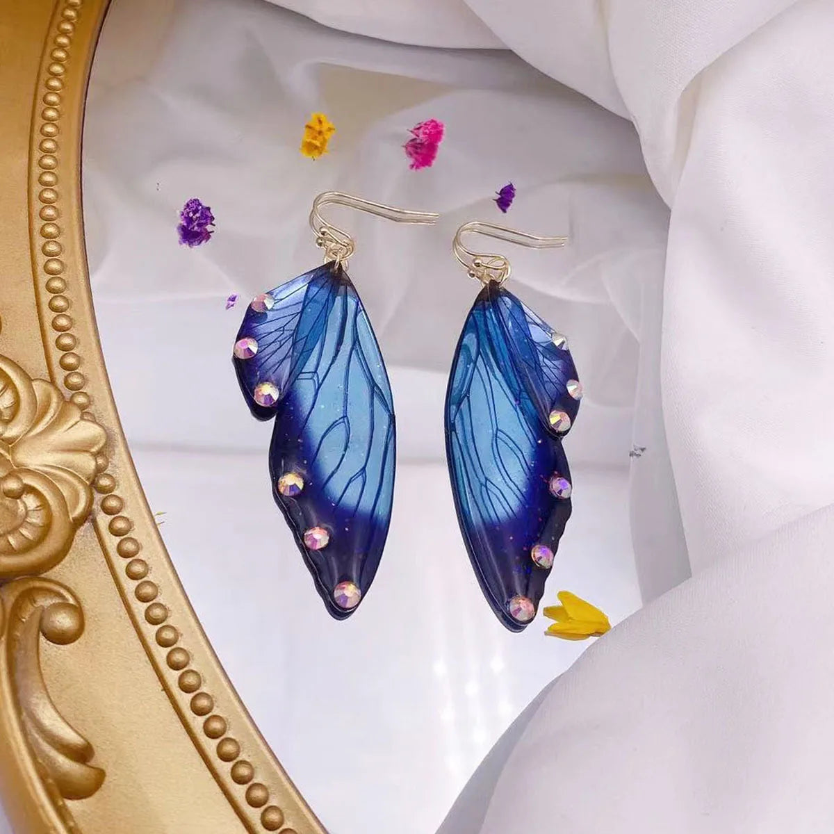 Minar Fairy Clear Gradient Resin Simulation Wings Butterfly Rhinestone Flake Long Dangle Earrings for Women Casual Party Jewelry