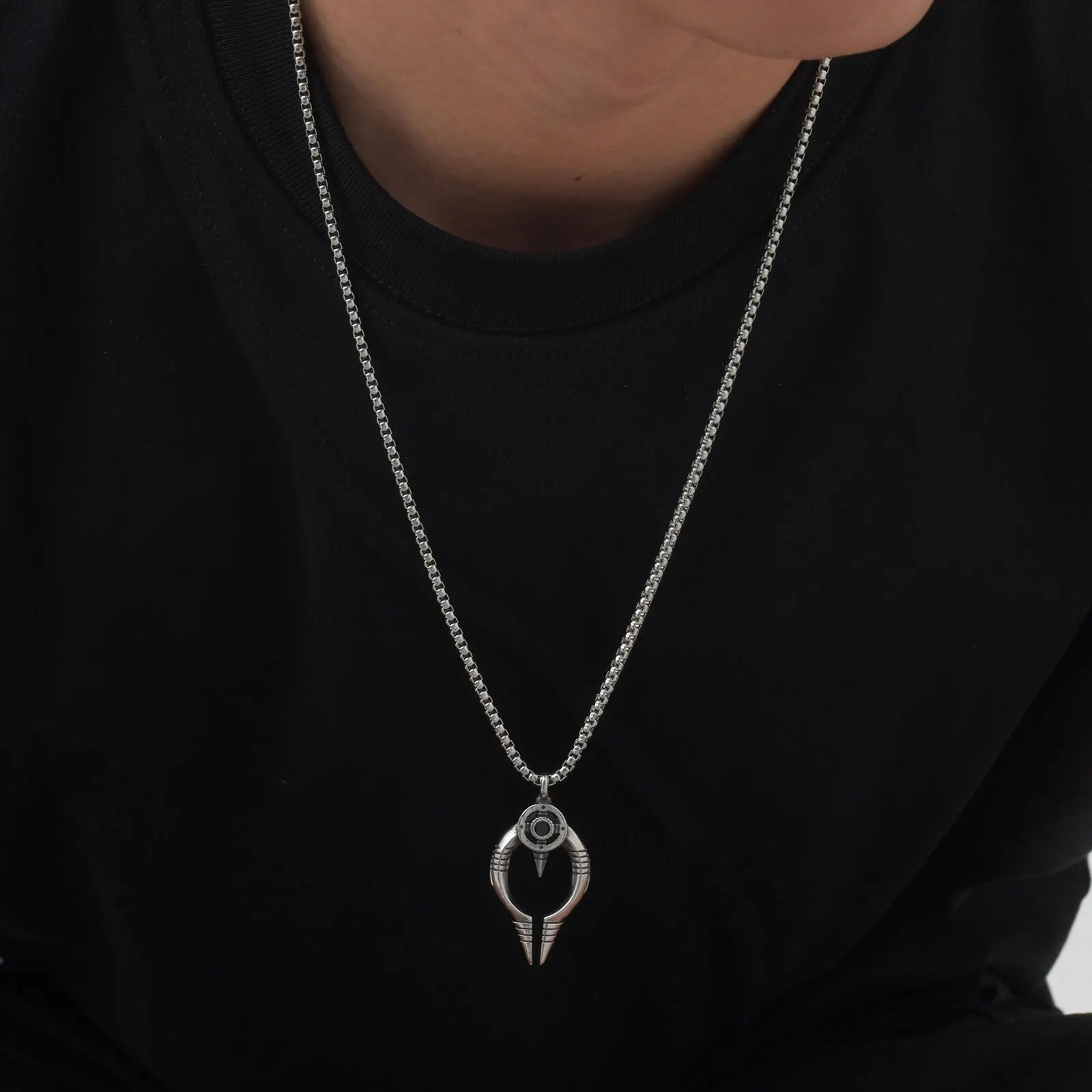Collier Vnox Nordic Viking Symbol avec chaîne à maillons carrés, pendentif gothique en zircone cubique noire, bijou protecteur à offrir
