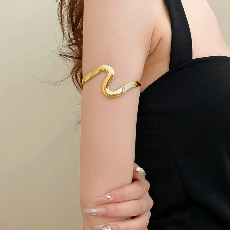 Elegant Big Metal Flowers Open Cuff Bangles for Women Girls Gold Color Wave Geometric Arm Bracelet Beach Party Aesthetic Jewelry