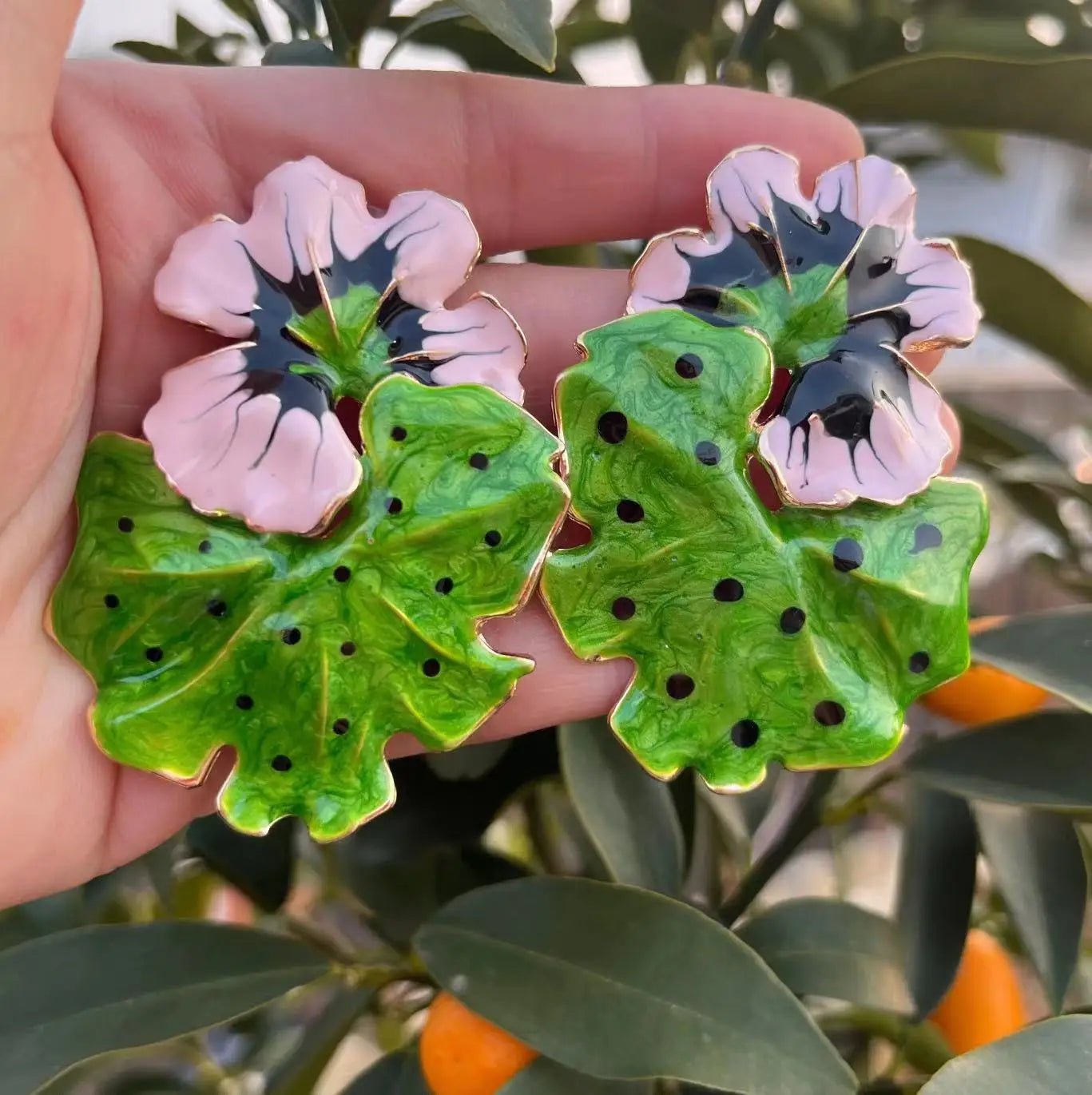 Zvoijio New Sweet Temperament Wave Dot Leaf Flower Earrings