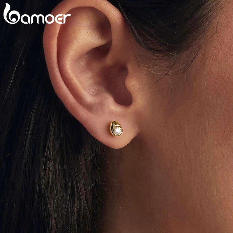 BAMOER Tropfenförmige Moissanit-Ohrstecker, 18 Karat vergoldet, mit rundem, im Labor hergestelltem Diamanten für Damen, 925er Sterlingsilber, hypoallergen