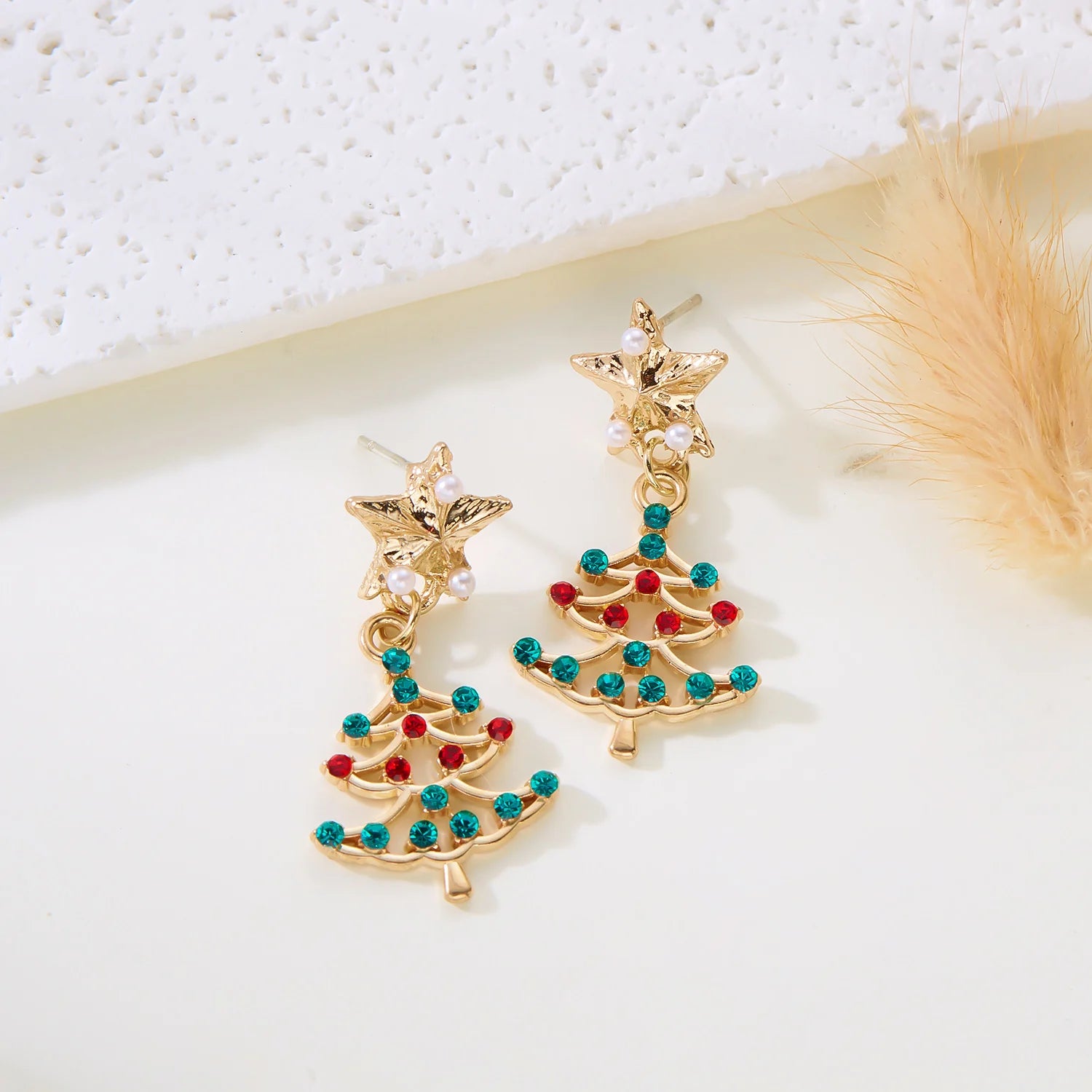 New Lovely Snowflake Charm Earring For Women Christmas Gift Fashion Crystal Zircon Stud Earrings Girls New Year Jewelry