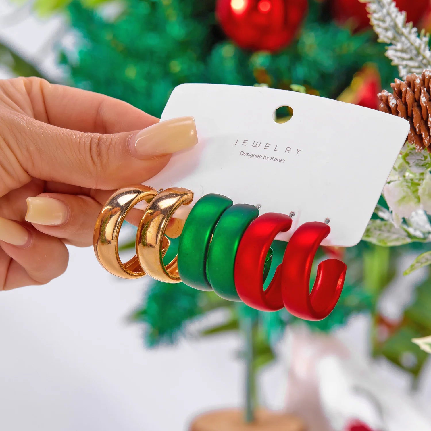 New Trendy Christmas Twisted C Shape Drop Earrings Set for Women Fashion Metal Red Green Circle Earrings Festival Party Jewelry