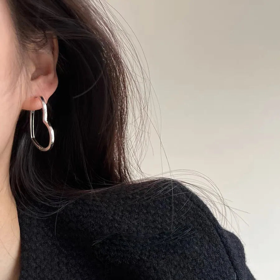 BF CLUB Boucles d'oreilles rondes en argent sterling 925 en forme de cœur pour femmes et filles, bijoux tendance et sexy, cadeau de fête ou de mariage