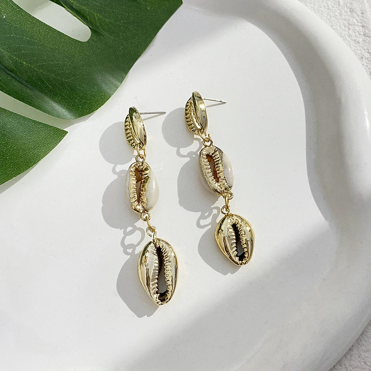 Bohemian Shell Conch Rattan Knit Drop Earrings for Women Gold Color Geometric Round Irregular Earrings Summer Beach Jewelry