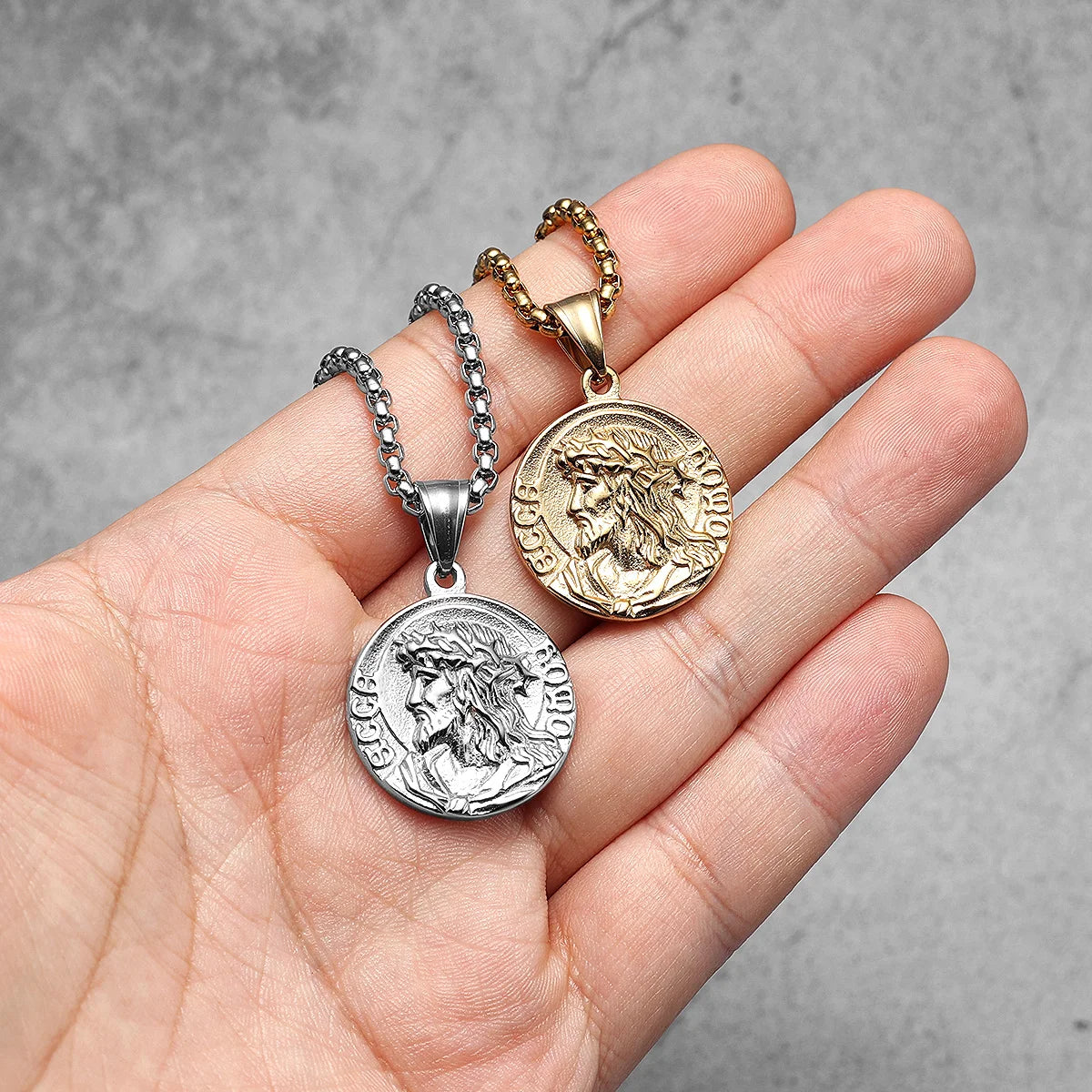 Pendentifs chrétiens Jésus Colliers en acier inoxydable 316L Hommes Puissant Amulette Chaîne Rock Punk Religion Bijoux Cadeau Dropshipping