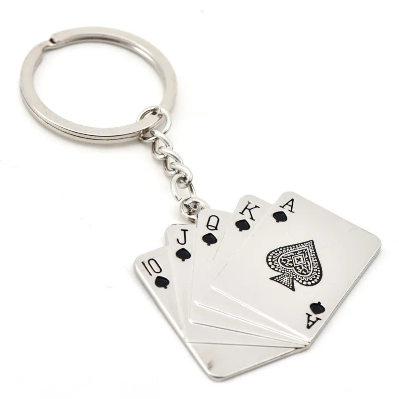 Porte-clés unique en forme de carte à jouer pour hommes et femmes, support en métal, anneau porte-clés, décoration pour sac de loisirs, porte-clés moto, cadeau