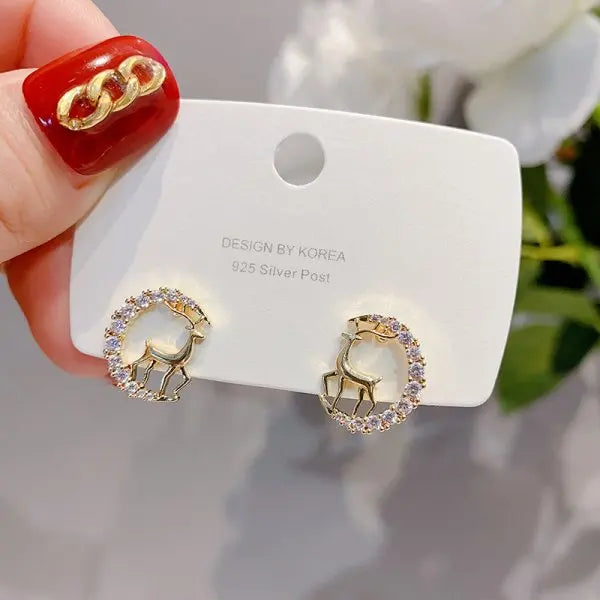 New Lovely Snowflake Charm Earring For Women Christmas Gift Fashion Crystal Zircon Stud Earrings Girls New Year Jewelry