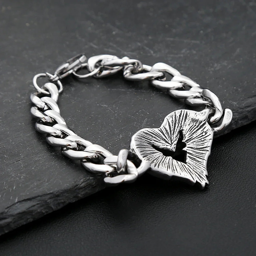 Bracelet d'amour en acier inoxydable de style nouveau avec ailes d'ange, bracelets punk en forme de cœur et de plumes pour hommes et femmes, bijoux de motard à breloques, cadeaux