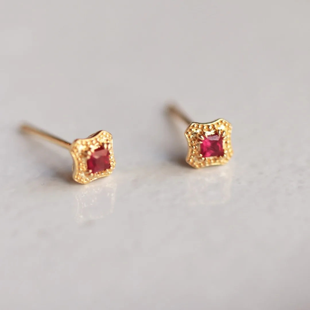 925 Sterling Silver Plating 14K Gold Retro Red Zircon Geometric Earrings for Women Exquisite Small Wedding Jewelry Party