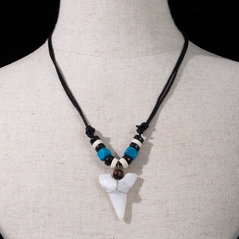 Fashion Retro Imitation Shark Tooth Pendant Necklace Men Women Ethnic Style Bohemian Necklaces Party Gift Jewelry Accessories