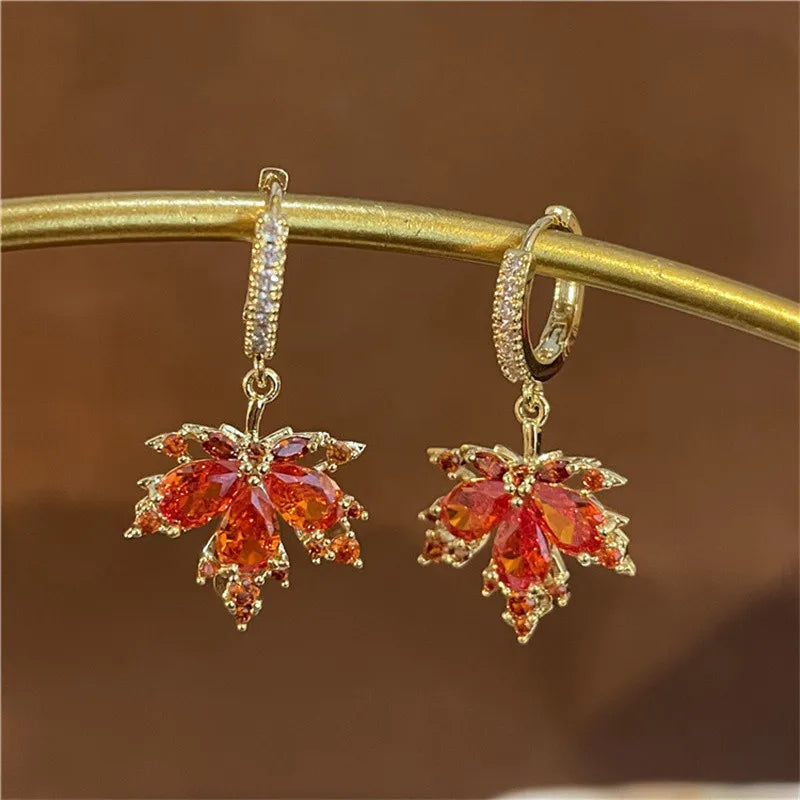 Exquisite Red Rhinestone Zircon Maple Leaf Stud Earrings For Women Vintage Personality Crystal Earring Fall Winter Charm Jewelry