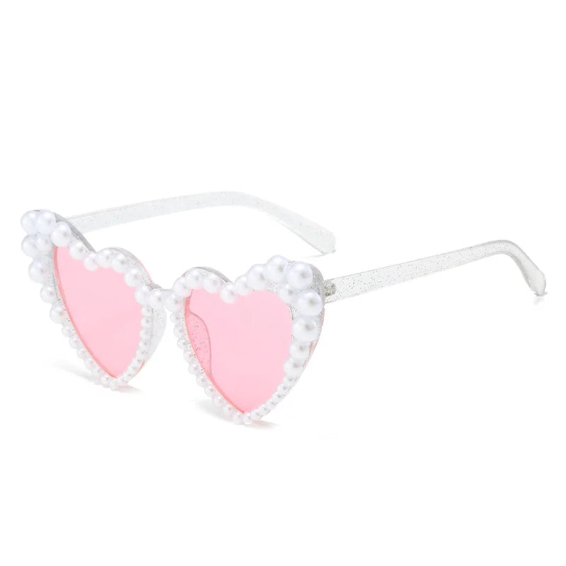 2025 Heart Shape Sunglasses Pearl Frame Wedding Party Sun Glasses Women Big Frame Cute White Black Shades UV400 Fashion Eyewear