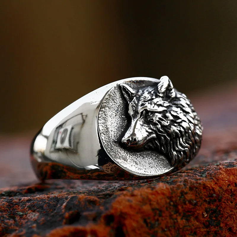 Anillo cabeza de lobo online