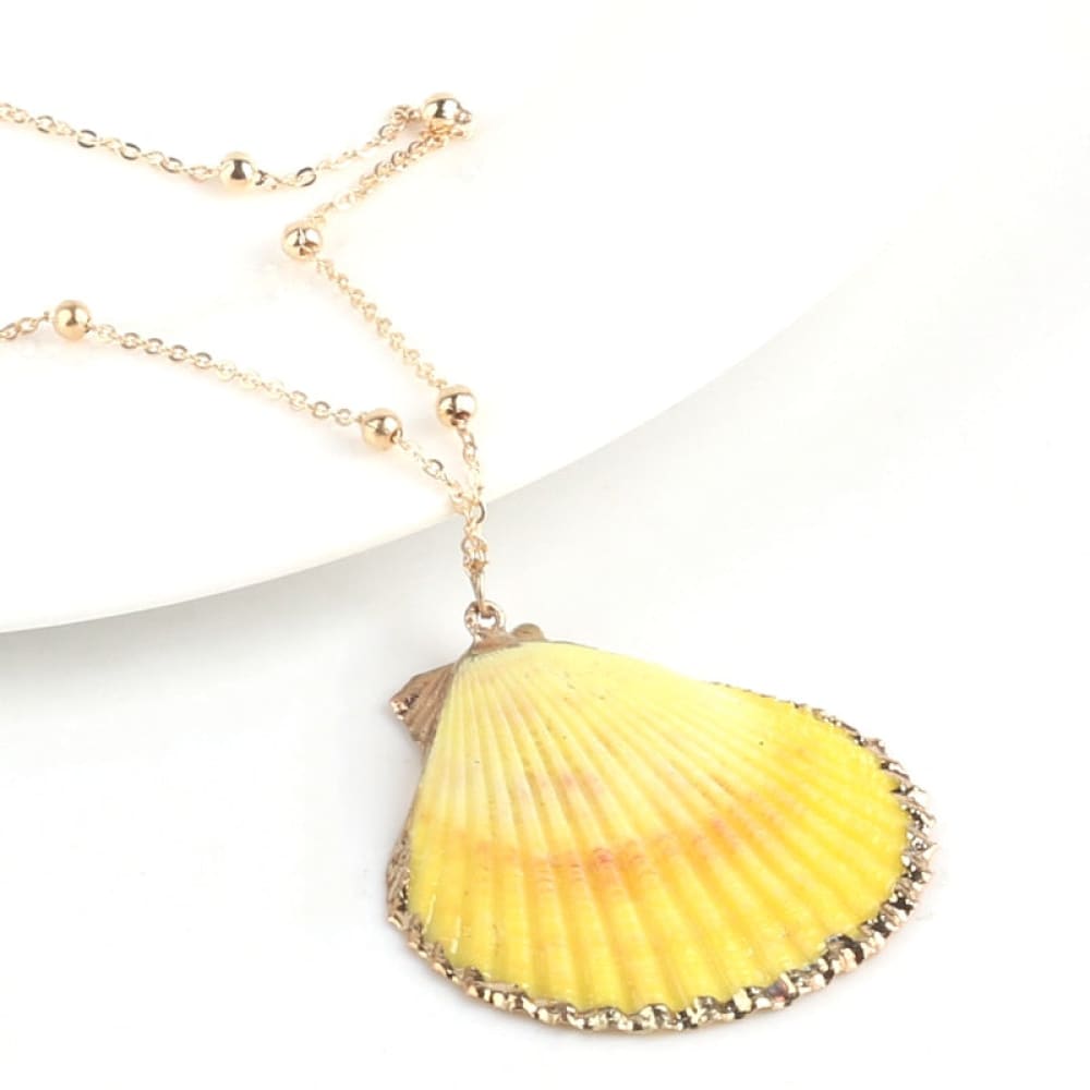 Gold Elegant Shell Necklace