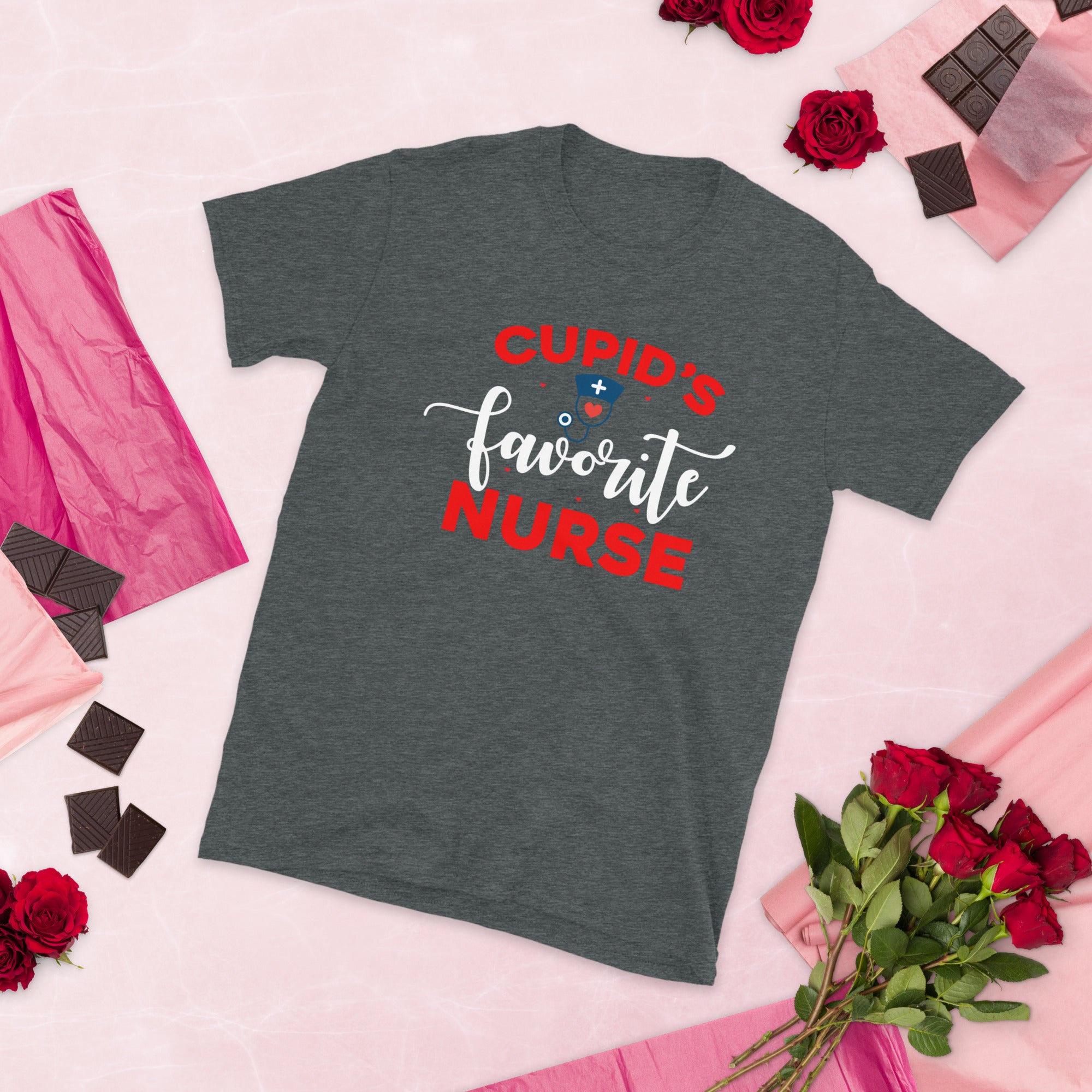 T-shirt de Saint-Valentin pour infirmière, t-shirt de Saint-Valentin, infirmière préférée de Cupidon, étudiante en soins infirmiers, cadeaux pour infirmières, t-shirts d'infirmière, t-shirt de Saint-Valentin pour infirmière